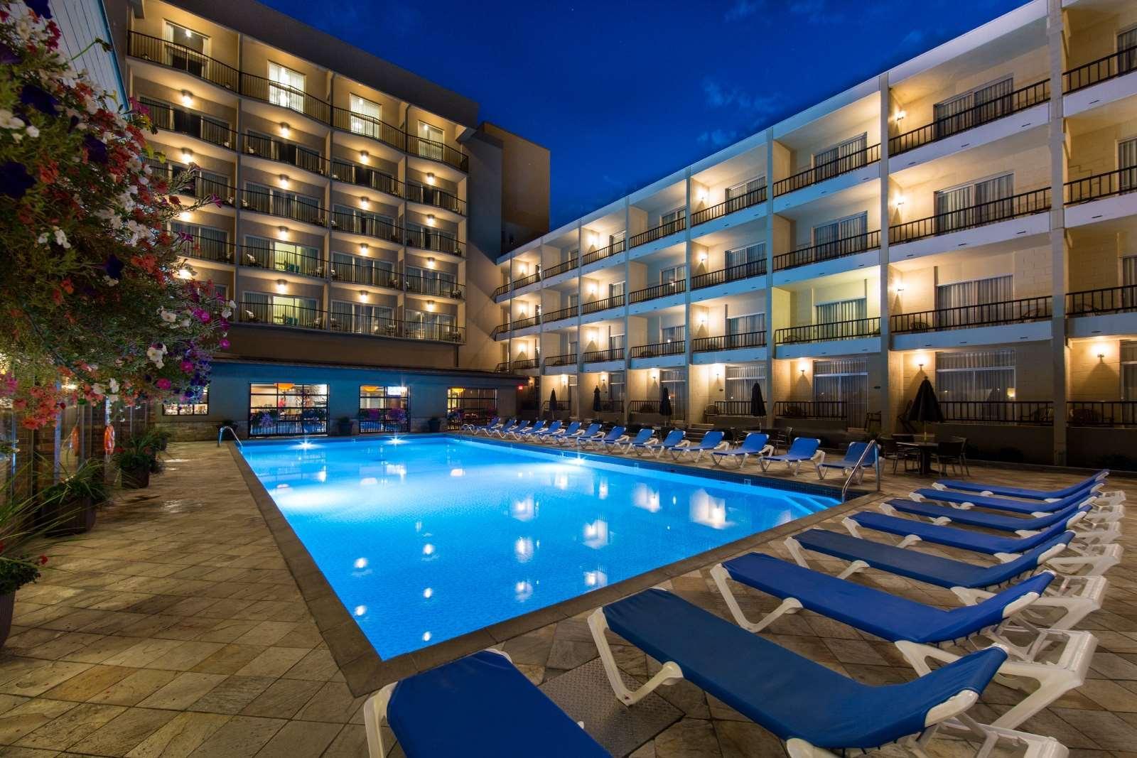 Coast Capri Hotel Келоуна Екстер'єр фото
