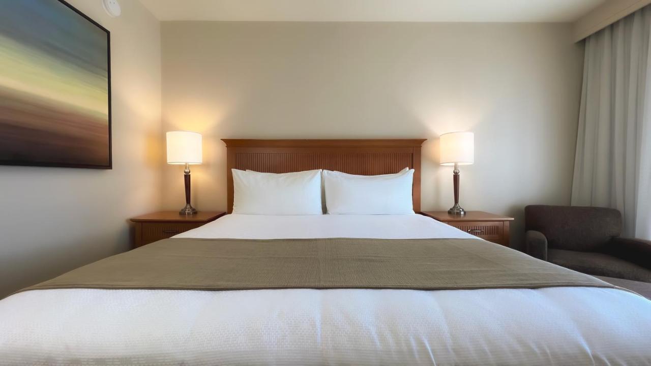 Coast Capri Hotel Келоуна Екстер'єр фото
