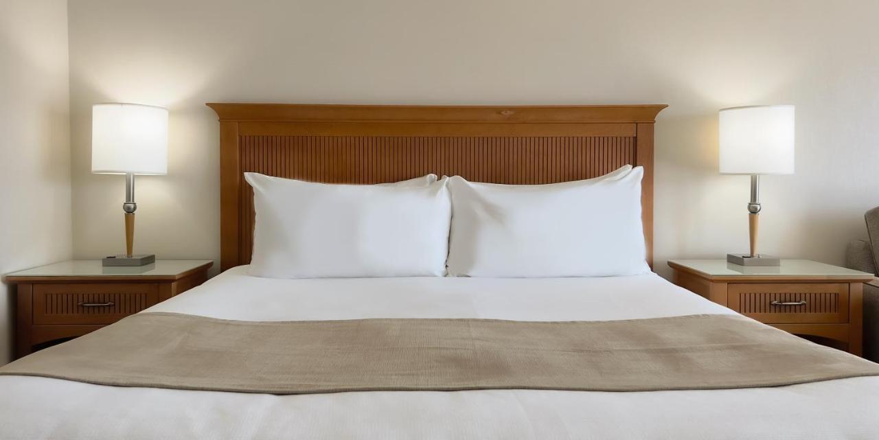 Coast Capri Hotel Келоуна Екстер'єр фото