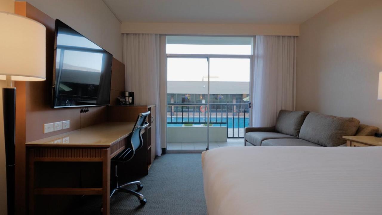 Coast Capri Hotel Келоуна Екстер'єр фото