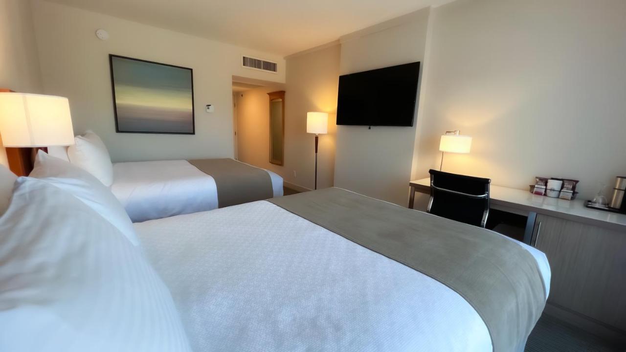 Coast Capri Hotel Келоуна Екстер'єр фото