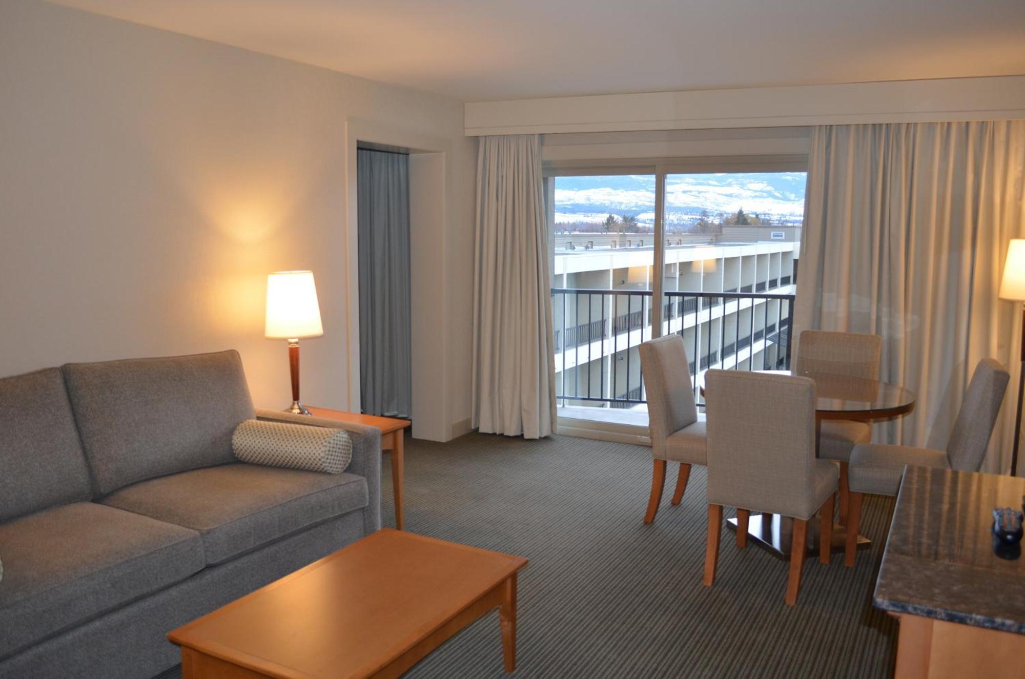 Coast Capri Hotel Келоуна Екстер'єр фото