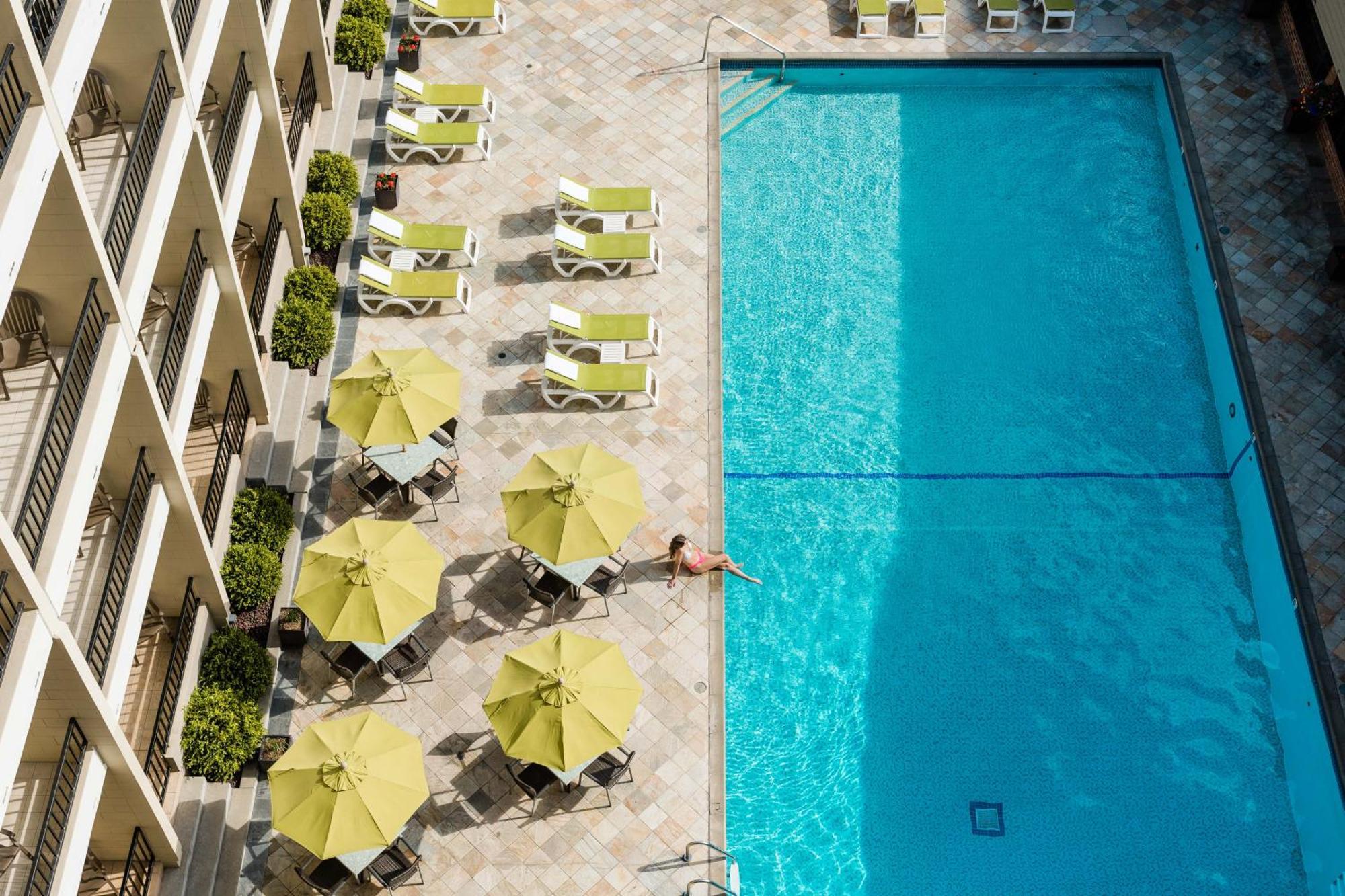 Coast Capri Hotel Келоуна Екстер'єр фото