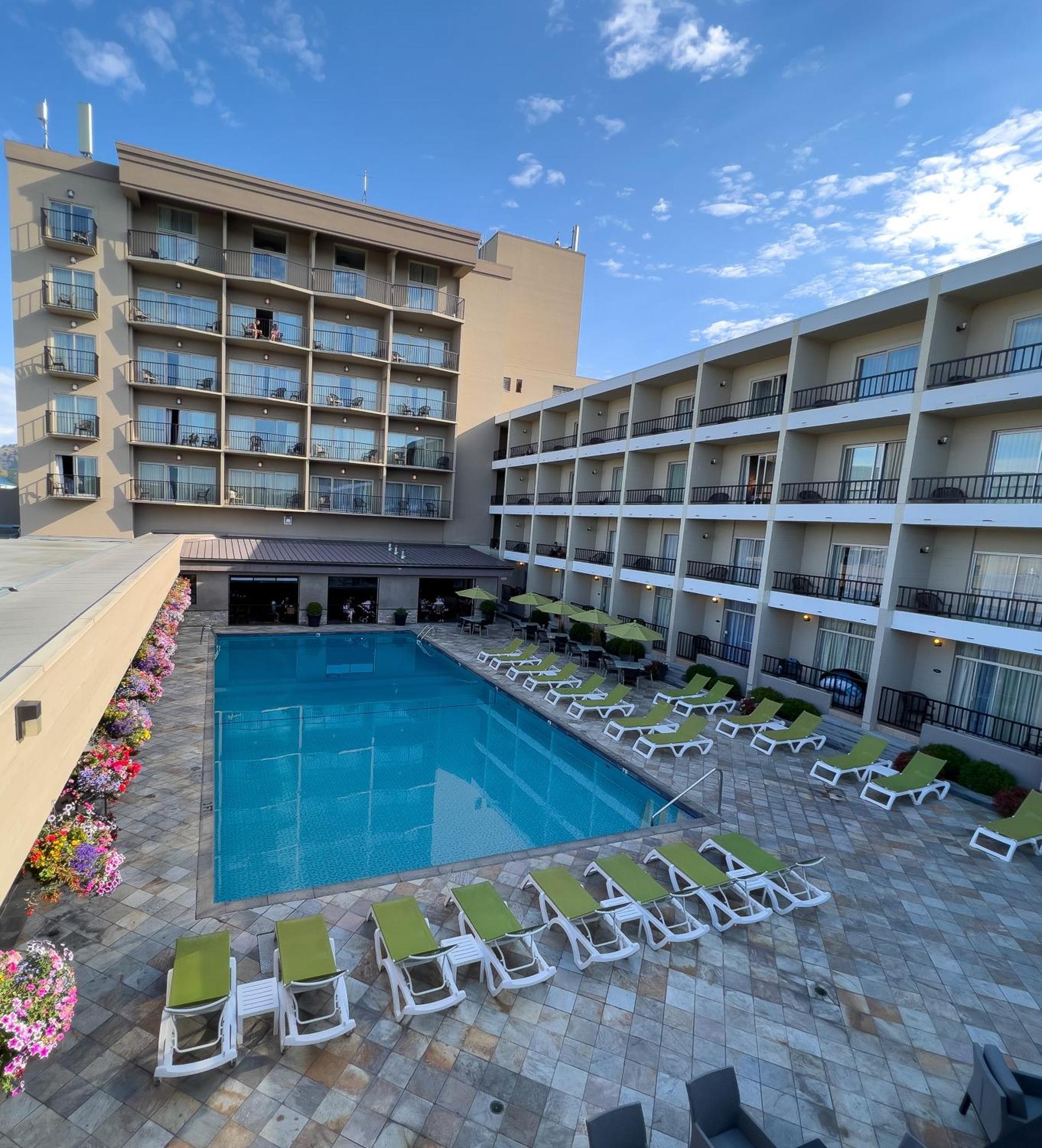 Coast Capri Hotel Келоуна Екстер'єр фото