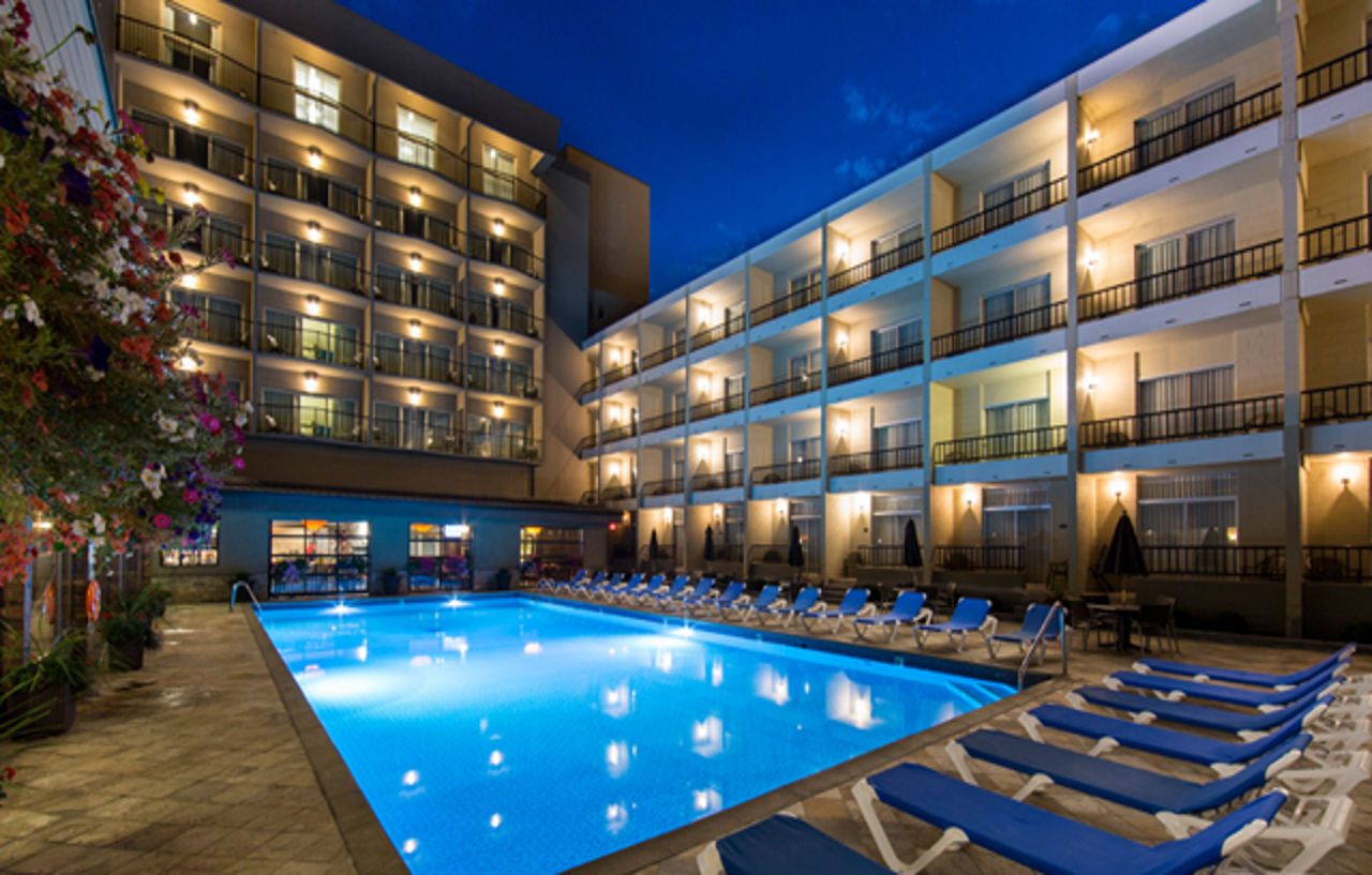Coast Capri Hotel Келоуна Екстер'єр фото